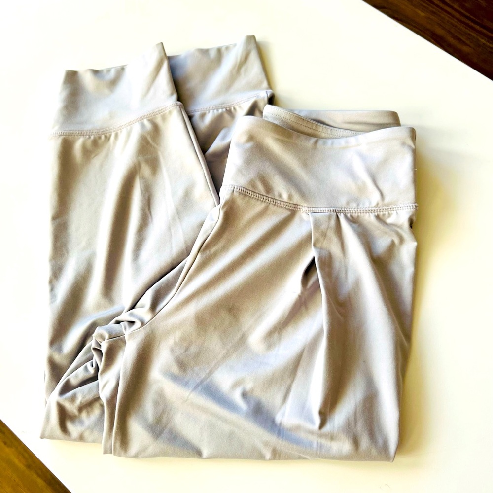 Womens Grey Silky Fabletics Crop Joggers-XXS